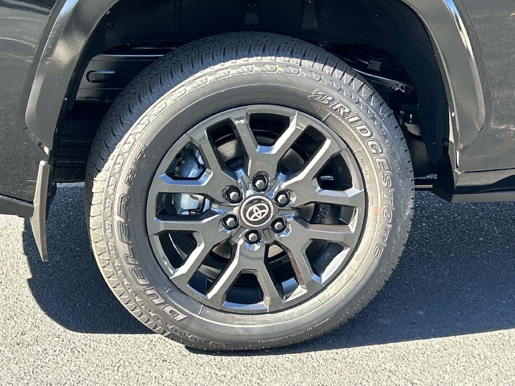 New 2026 Toyota Sequoia Platinum AWD/4WD image 10
