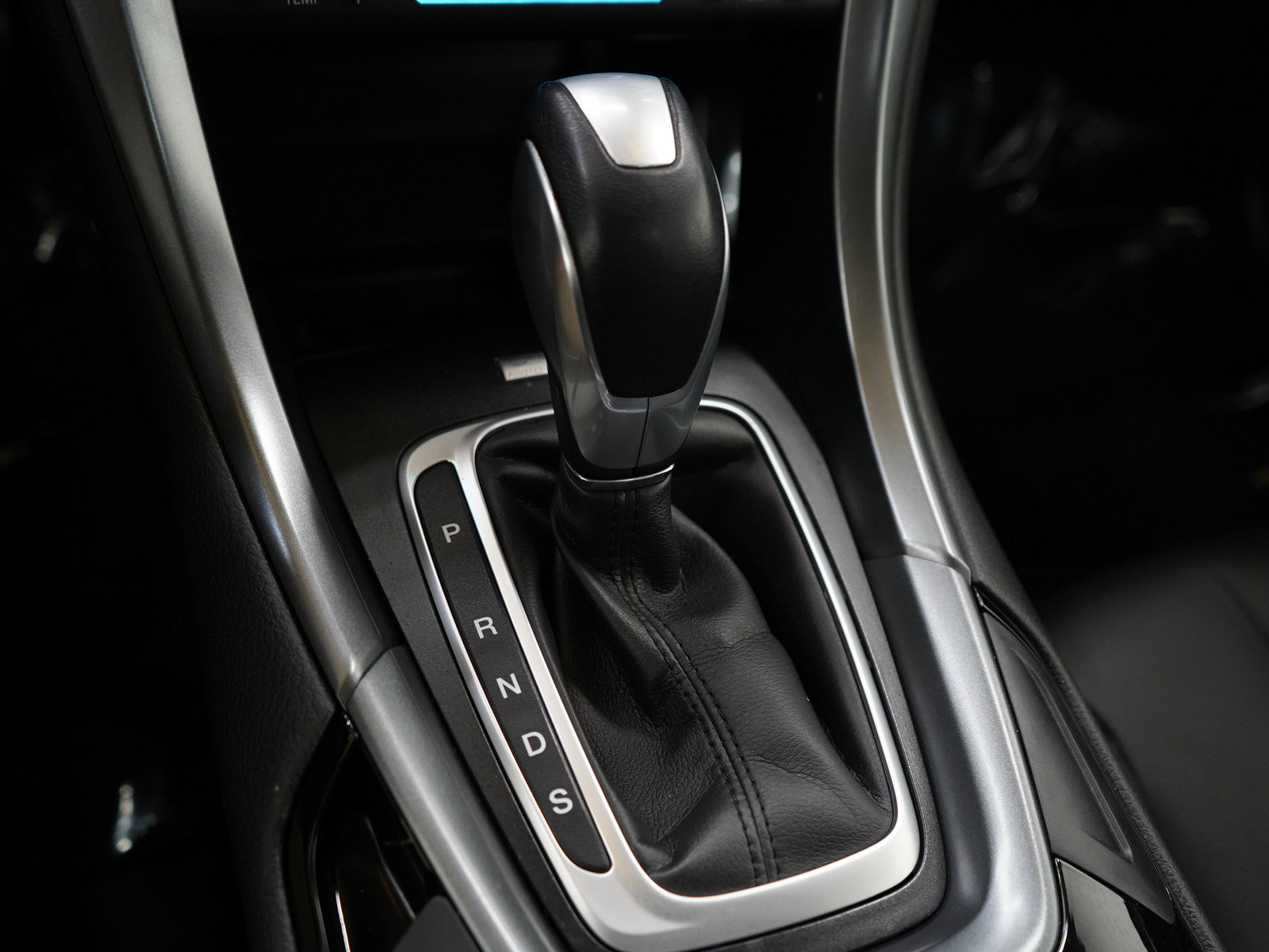 Used 2014 Ford Fusion Titanium FWD image 20