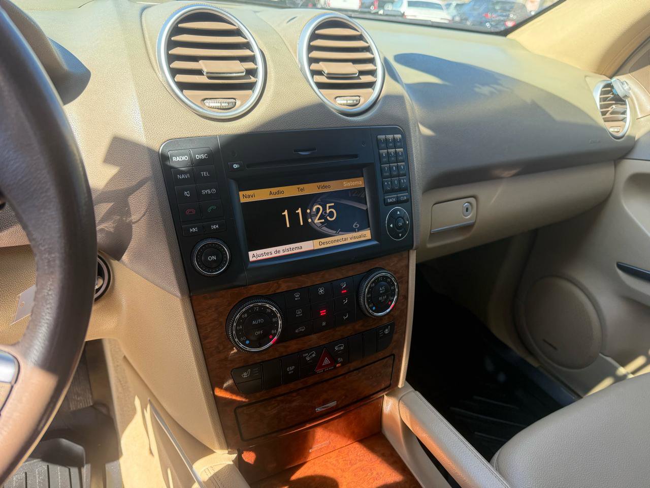 Used 2009 Mercedes-Benz ML 320 BlueTEC 4MATIC image 15