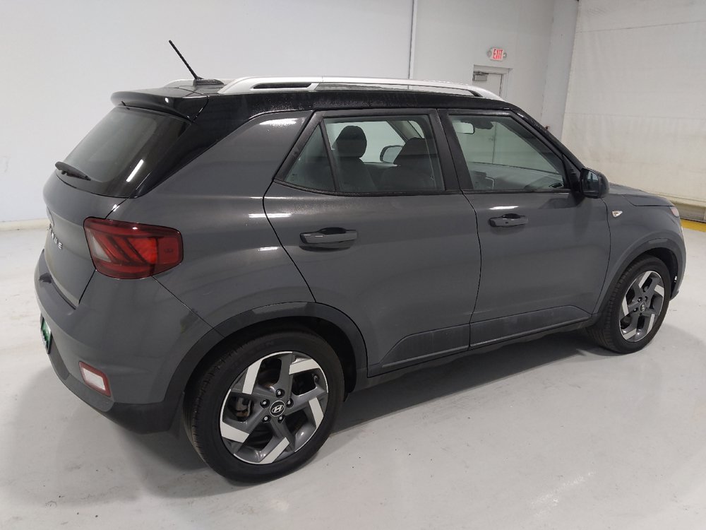 Used 2025 Hyundai Venue Limited FWD image 10
