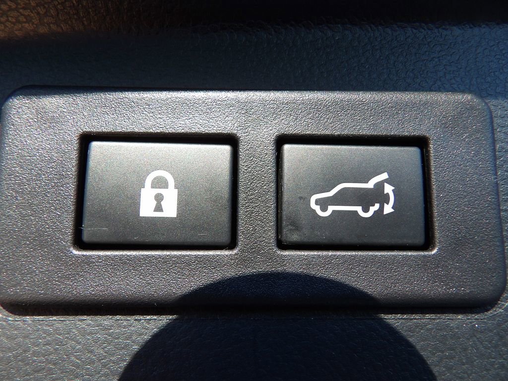 Used 2021 Subaru Outback Premium image 26