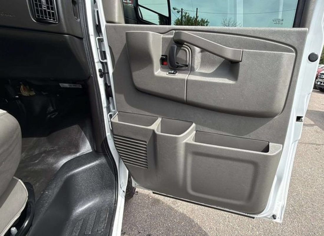 Used 2019 Chevrolet Express 2500 w/ Driver Convenience Package RWD image 11