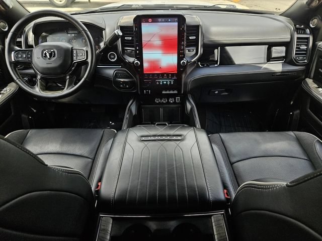 Used 2025 RAM 3500 Limited AWD/4WD image 28