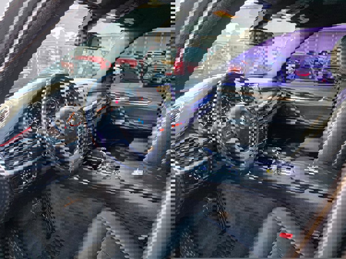 Used 2019 BMW X6 sDrive35i w/ Premium Package image 12