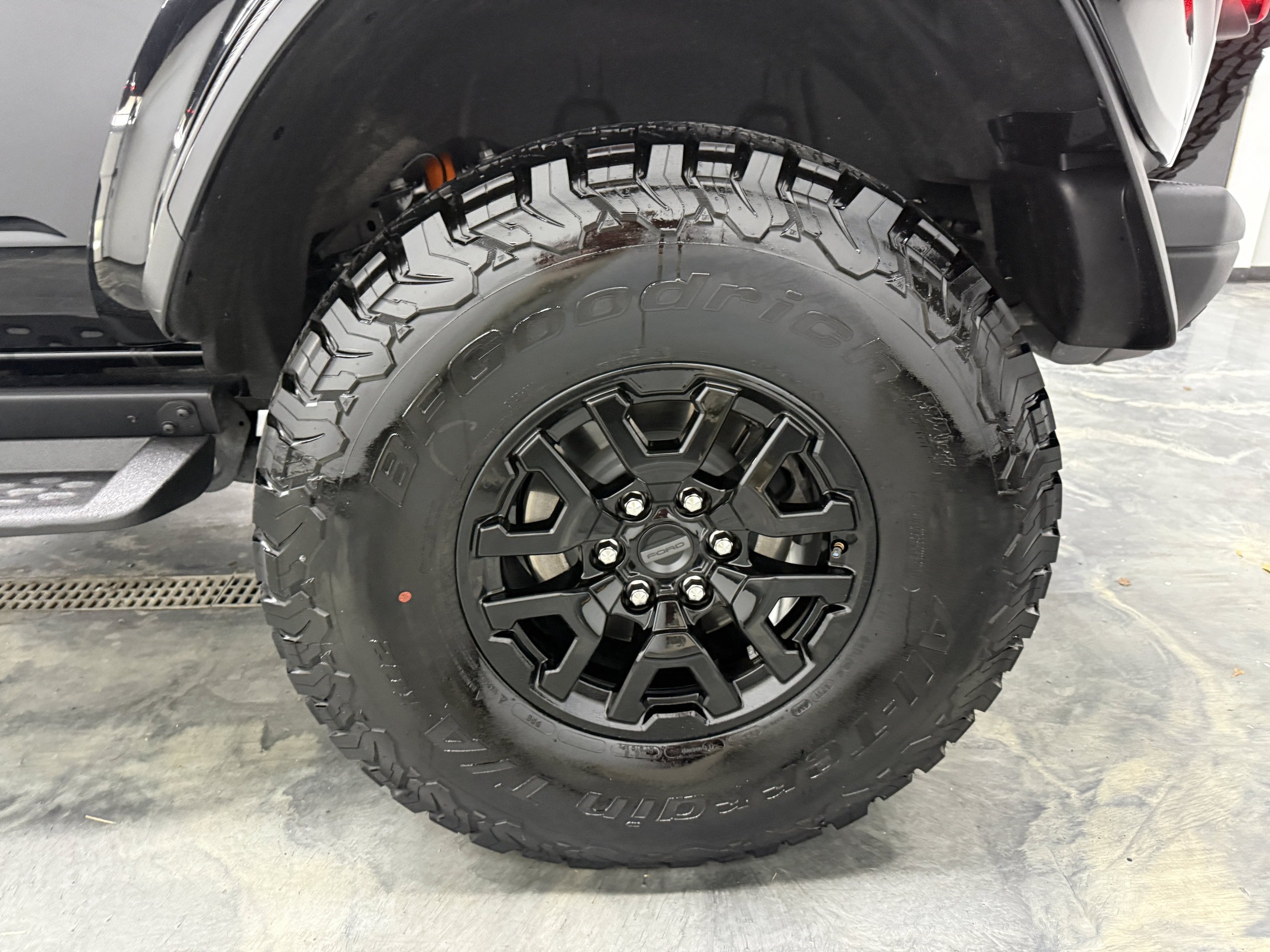 Used 2024 Ford Bronco Raptor w/ Interior Carbon Fibre Pack AWD/4WD image 32