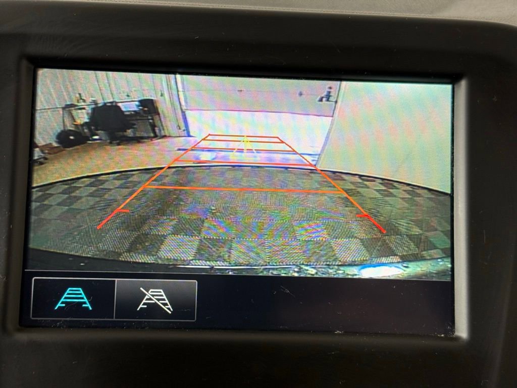 Used 2018 Chevrolet Equinox LT image 15