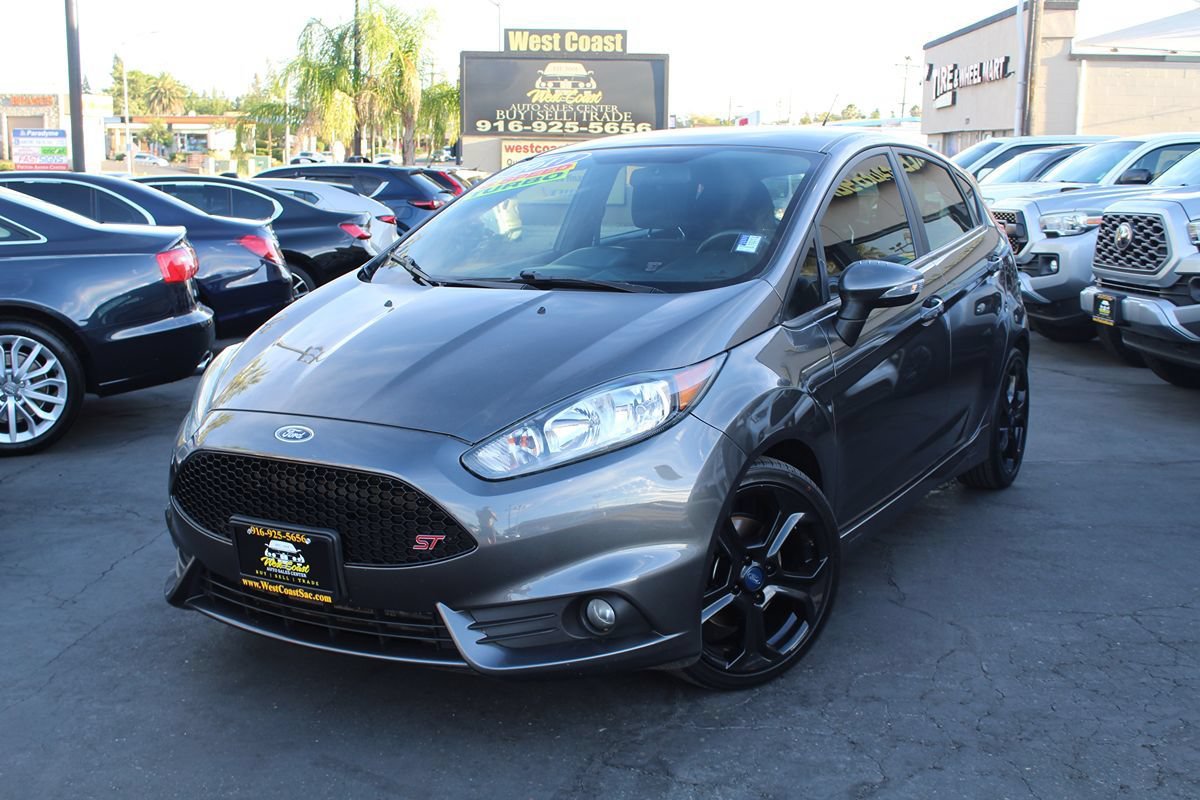 Used 2017 Ford Fiesta ST FWD image 2