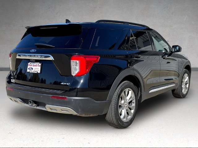 Certified 2023 Ford Explorer XLT w/ Equipment Group 202A AWD/4WD image 7