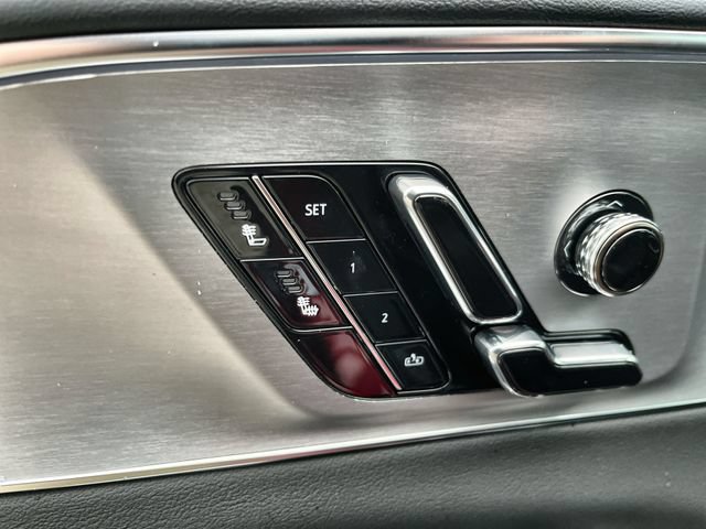New 2027 Cadillac Lyriq Sport w/ LPO, ONYX Package AWD/4WD image 15