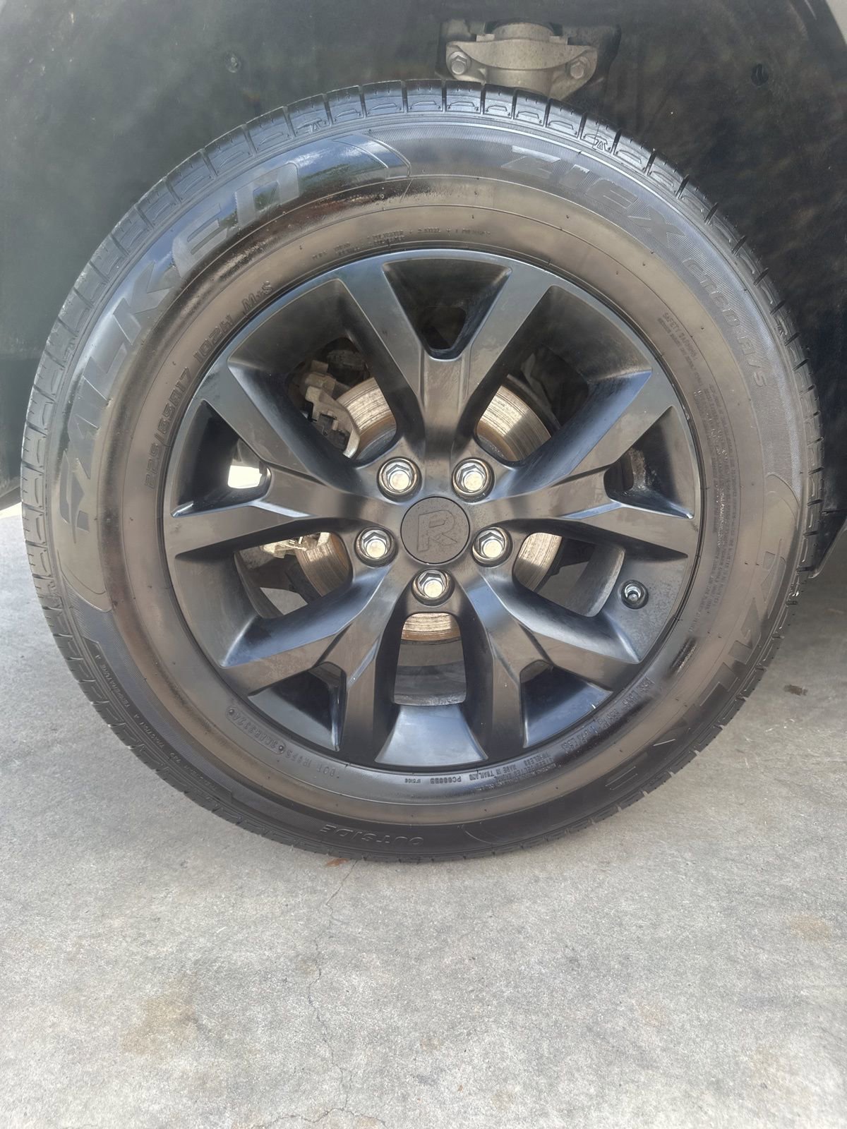 Used 2022 Toyota RAV4 LE FWD image 27