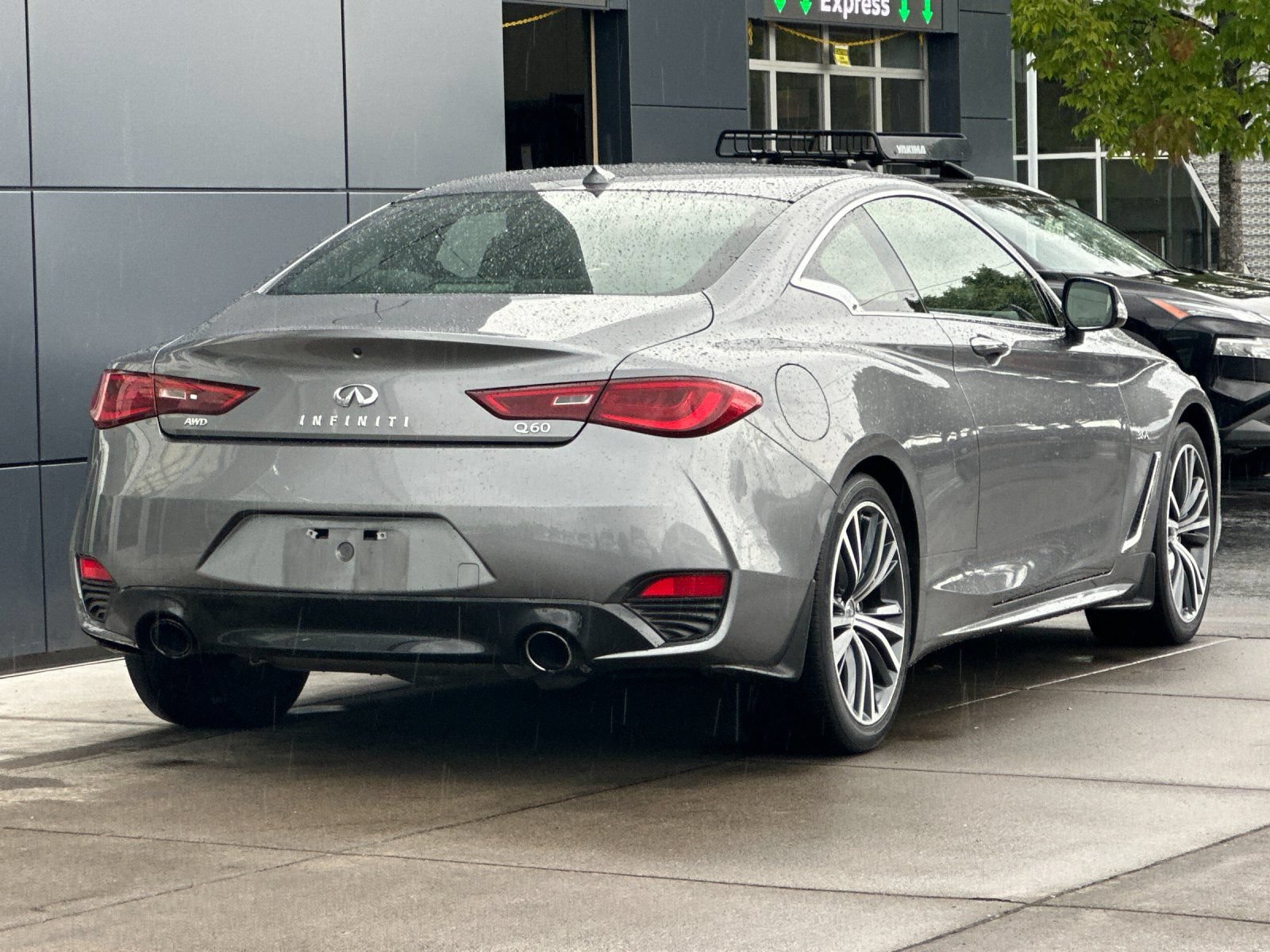 Used 2018 INFINITI Q60 3.0t Luxe w/ Sensory Package 3.0T Luxe AWD/4WD image 3