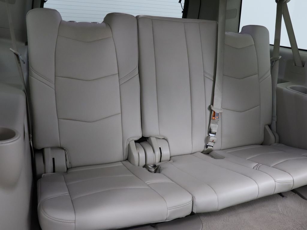 Used 2020 Cadillac Escalade ESV Luxury image 36
