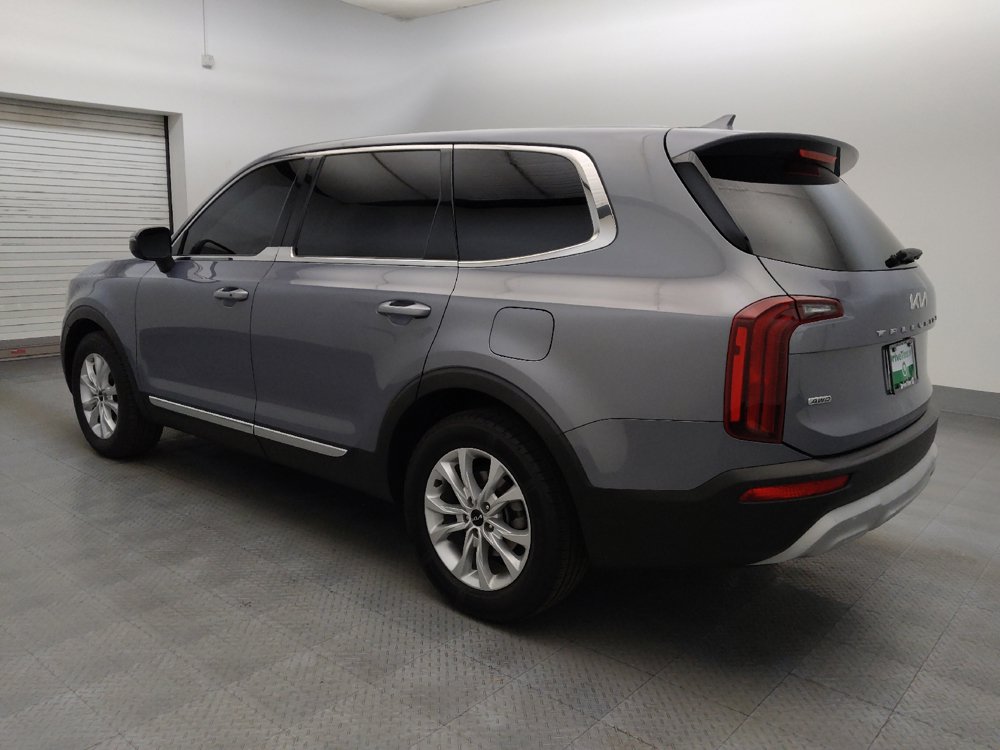 Used 2022 Kia Telluride LX AWD/4WD image 3
