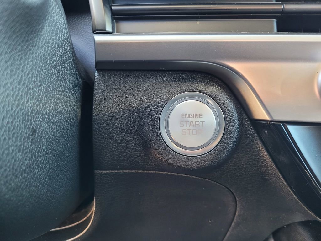 Used 2024 Kia Telluride LX image 19