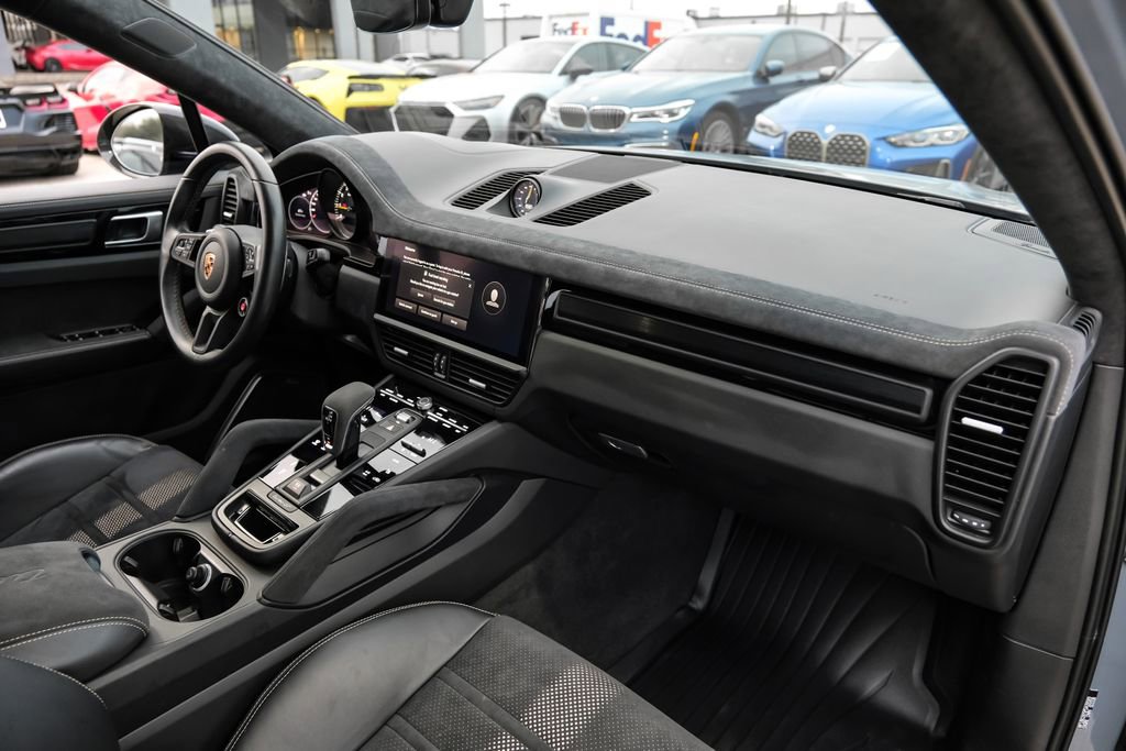 Used 2023 Porsche Cayenne Turbo GT image 10
