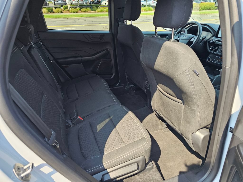 Used 2025 Ford Escape Active AWD/4WD image 15