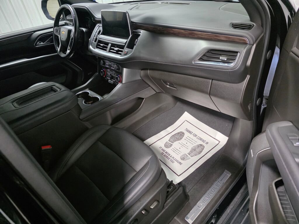 Used 2021 Chevrolet Suburban LT AWD/4WD image 7