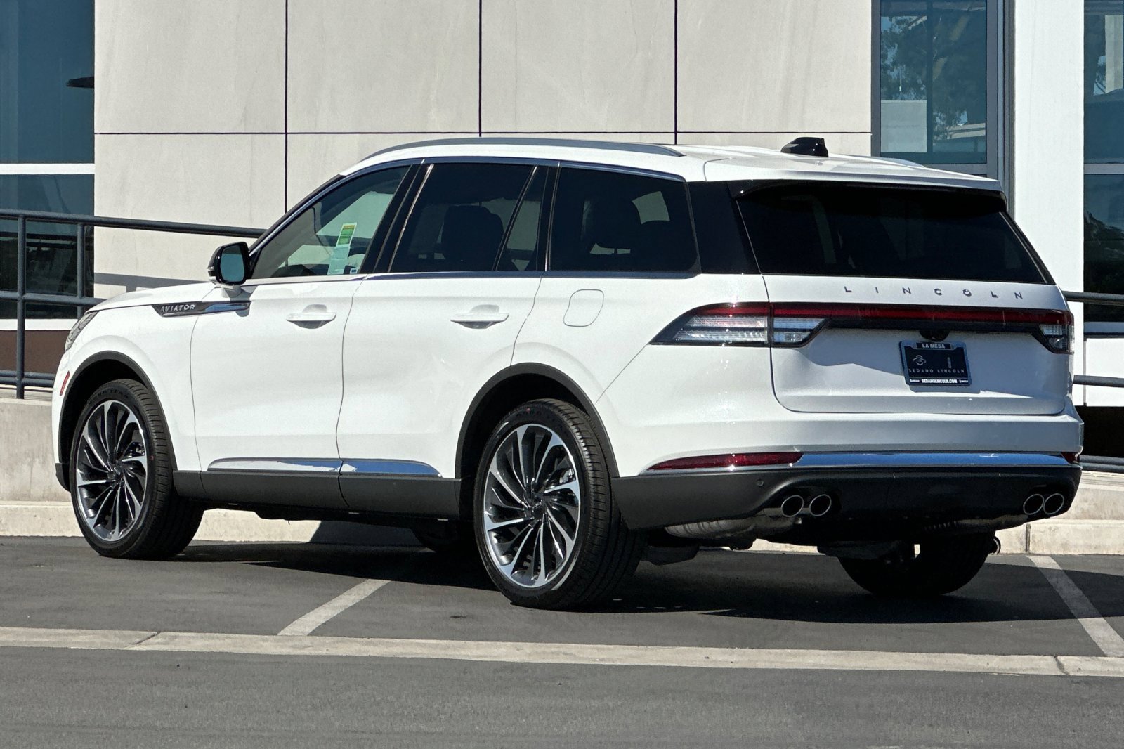 New 2025 Lincoln Aviator Reserve w/ Equipment Group 201A image 5