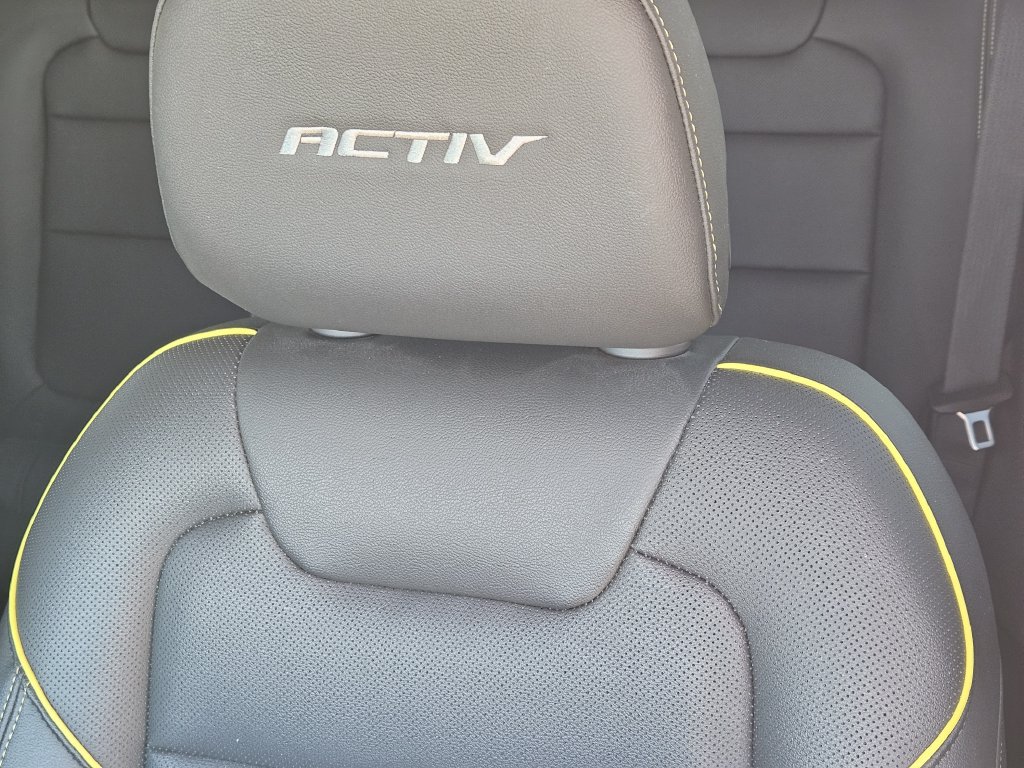 Used 2025 Chevrolet Trax ACTIV w/ Sunroof Package FWD image 15