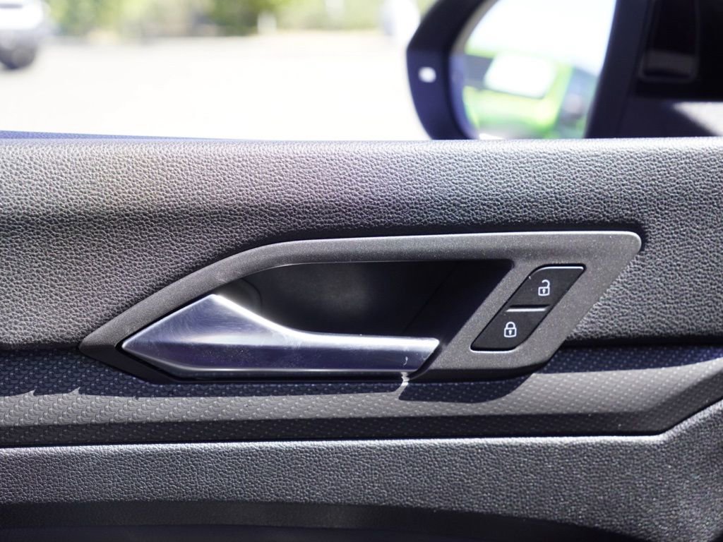 Used 2024 Volkswagen Golf R image 11