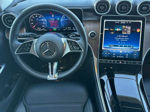 Used 2025 Mercedes-Benz GLC 350e 4MATIC image 18
