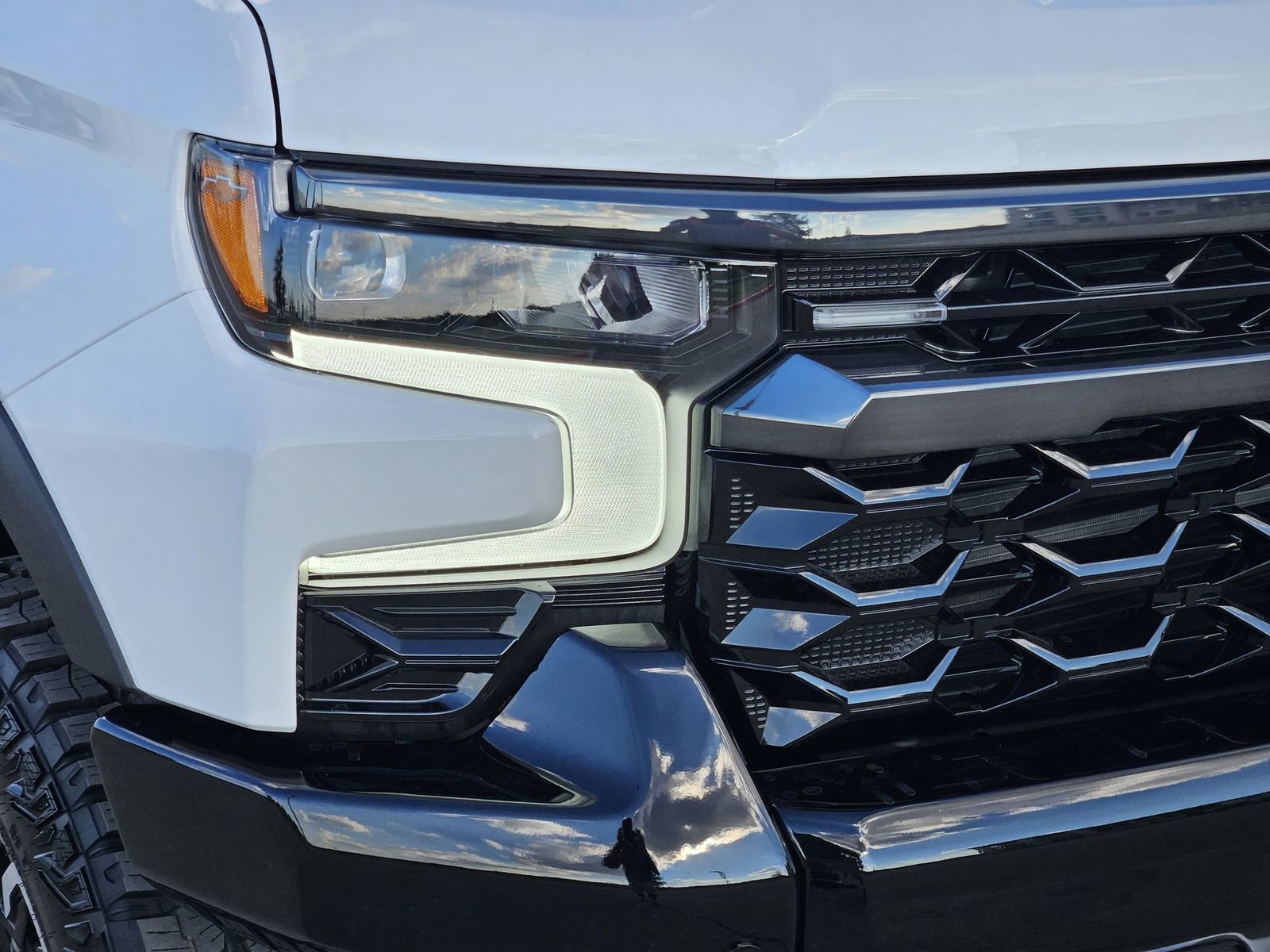 New 2026 Chevrolet Silverado 1500 ZR2 image 10