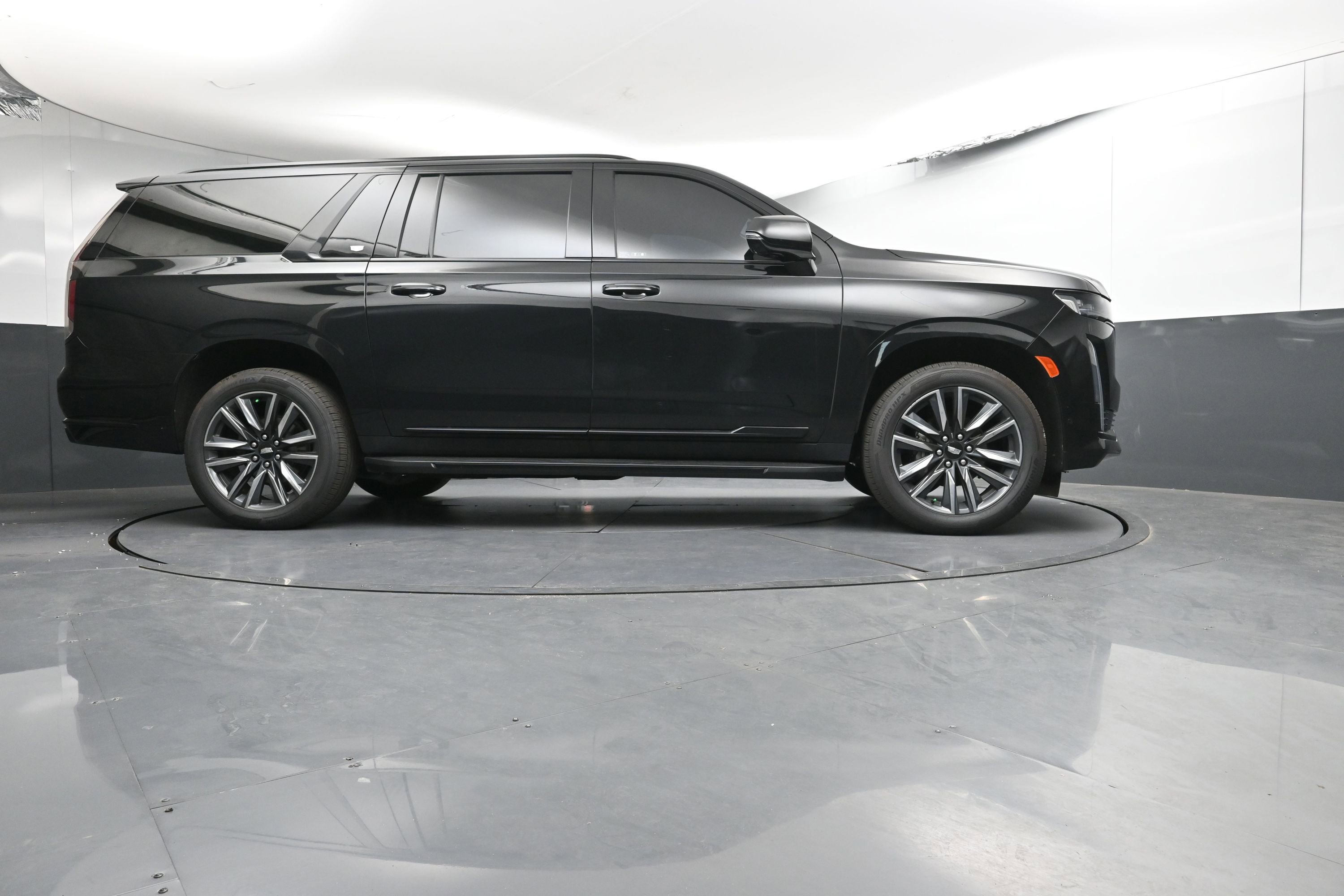 Used 2023 Cadillac Escalade ESV Sport image 26