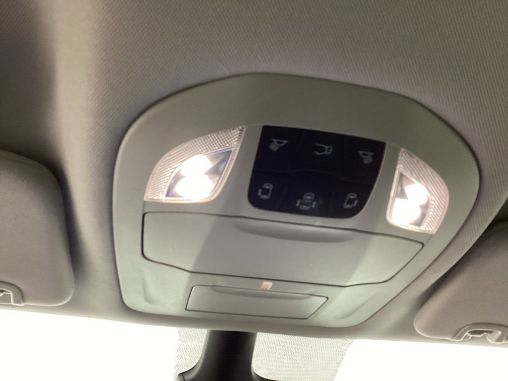 Used 2024 Chrysler Pacifica Touring-L image 30
