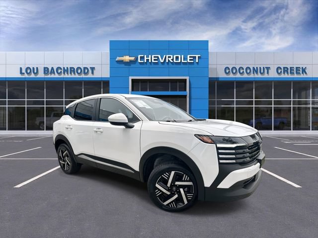 Used 2025 Nissan Kicks SV FWD image 1
