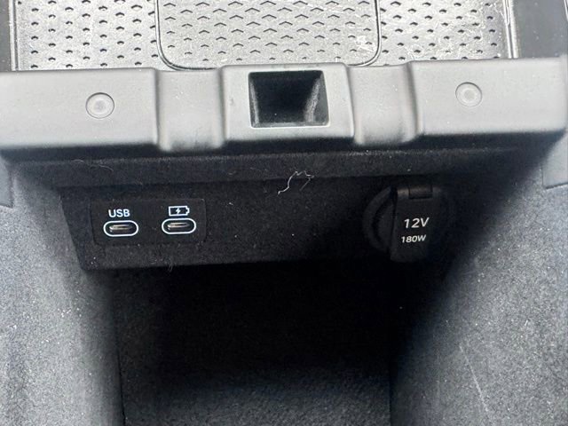 Certified 2026 Genesis GV70 2.5T Select AWD/4WD image 35