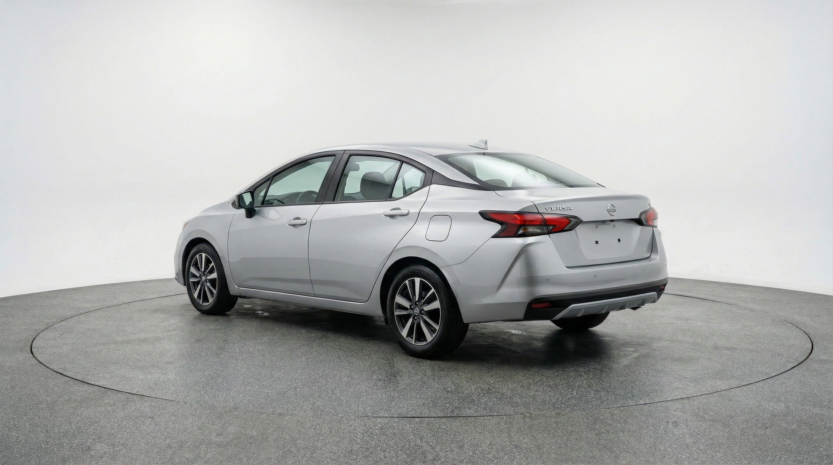 Used 2025 Nissan Versa SV FWD image 6