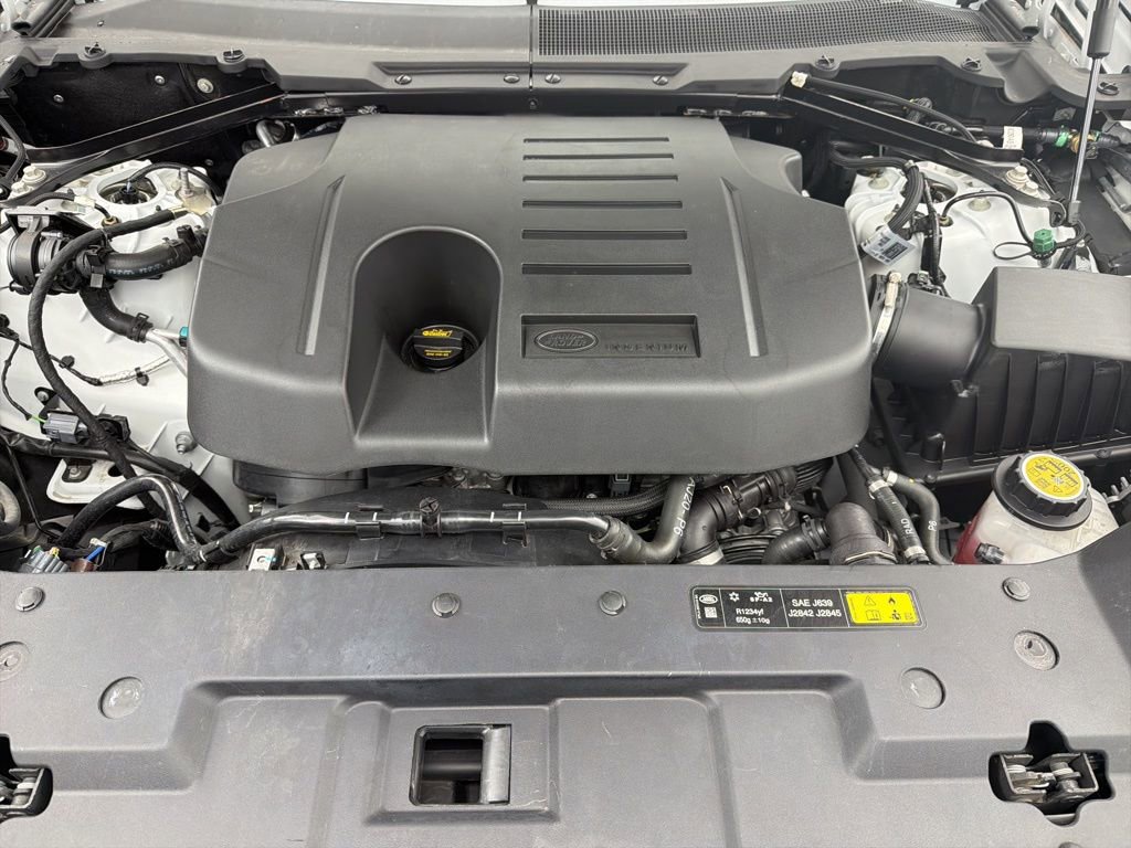 Used 2024 Land Rover Defender 110 X-Dynamic SE image 28