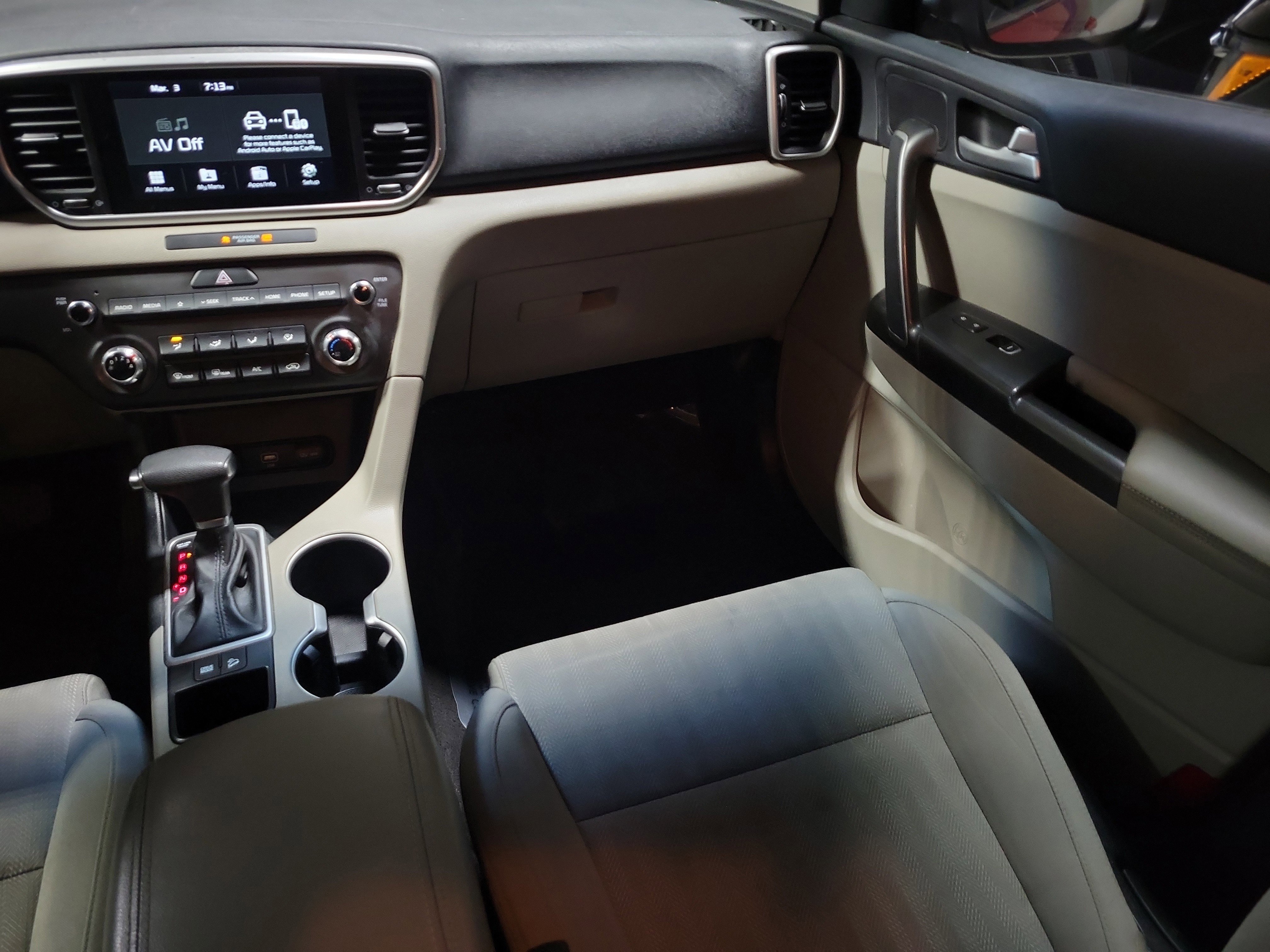 Used 2022 Kia Sportage LX image 15