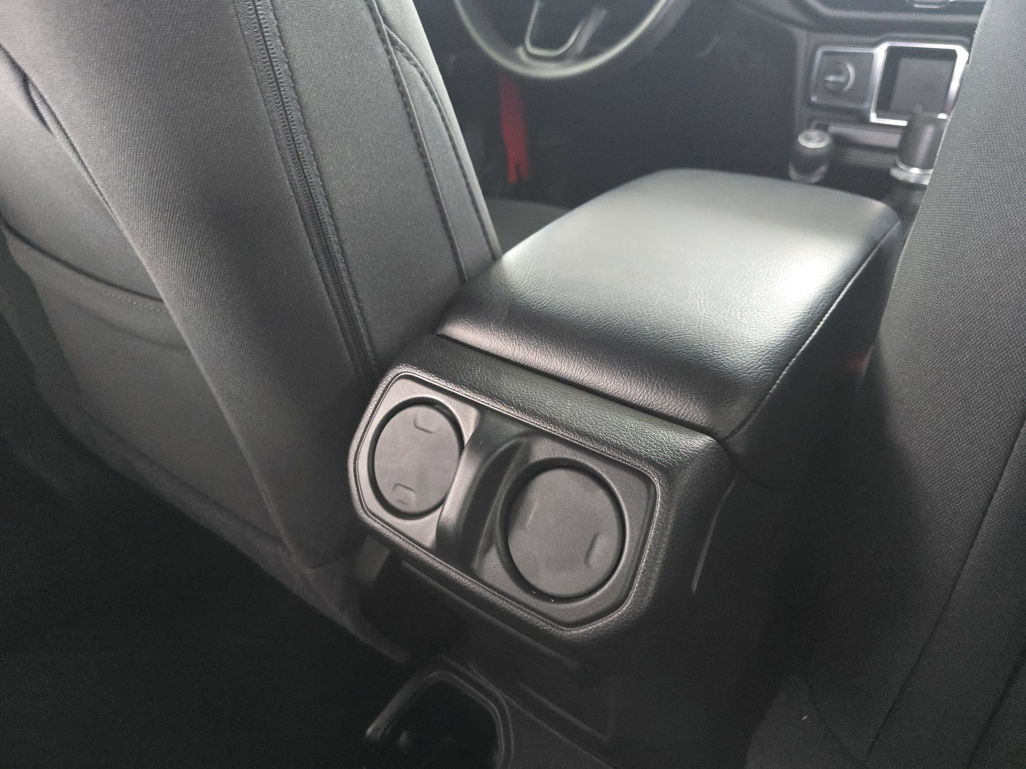 Used 2021 Jeep Wrangler Sport image 27