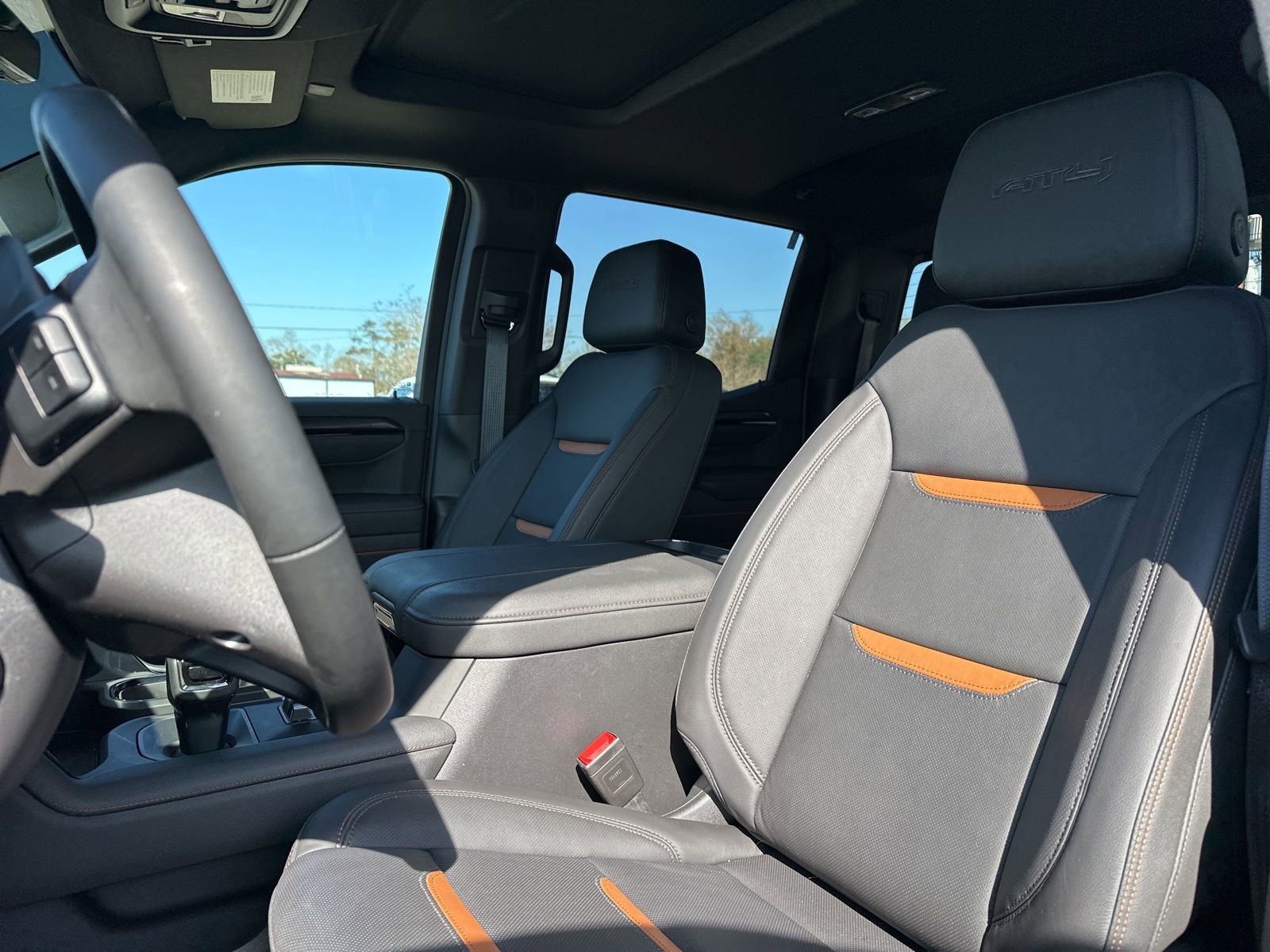 Certified 2025 GMC Sierra 1500 AT4 w/ AT4 Premium Package image 7