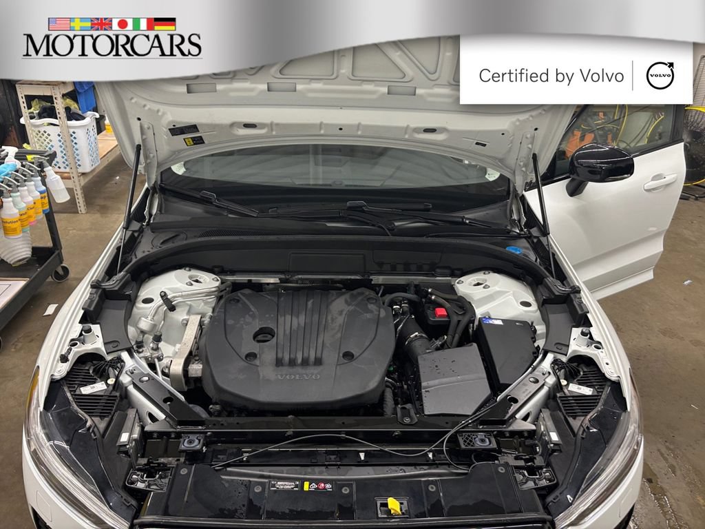 Certified 2023 Volvo XC60 B5 Plus w/ Protection Package Premier AWD/4WD image 9
