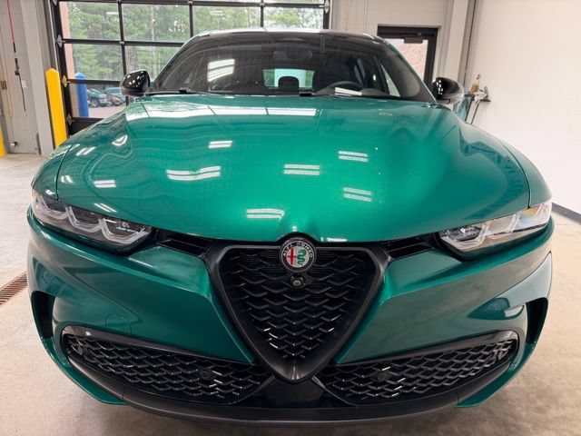 Used 2024 Alfa Romeo Tonale Veloce AWD/4WD image 3