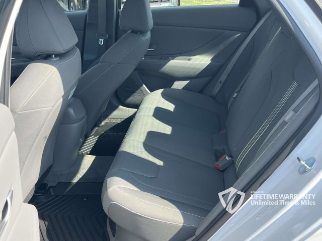 Certified 2025 Hyundai Elantra SEL FWD image 16