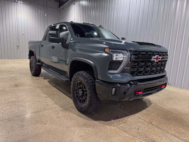 Used 2025 Chevrolet Silverado 2500 ZR2 w/ Technology Package AWD/4WD image 8