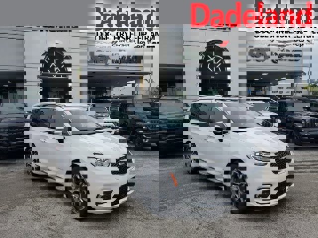 New 2026 Chrysler Pacifica Pinnacle image 1