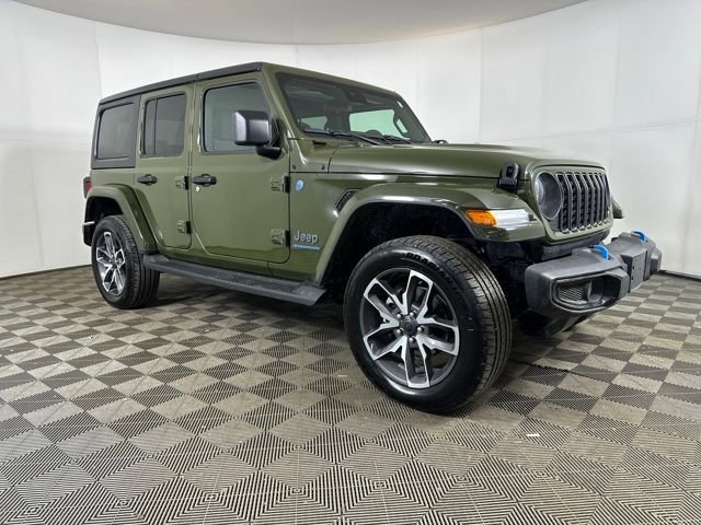 Used 2024 Jeep Wrangler Unlimited w/ Convenience Group AWD/4WD image 2