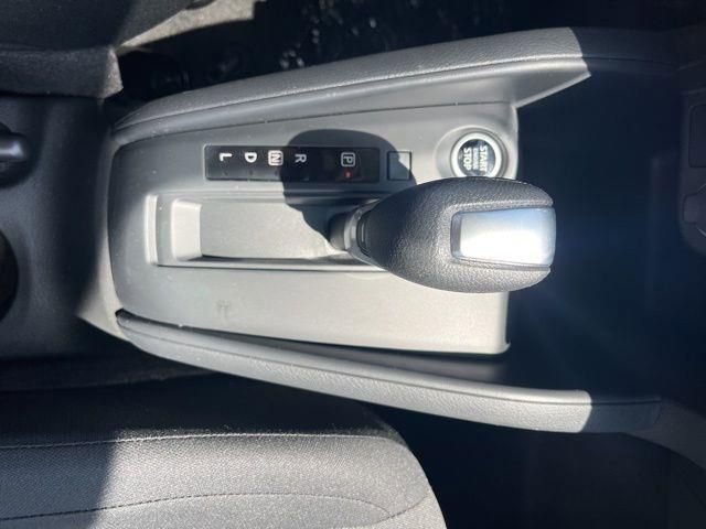 New 2025 Nissan Kicks Play S FWD image 29