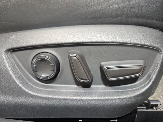 Used 2019 Toyota Avalon Touring w/ Advanced Safety Package image 32