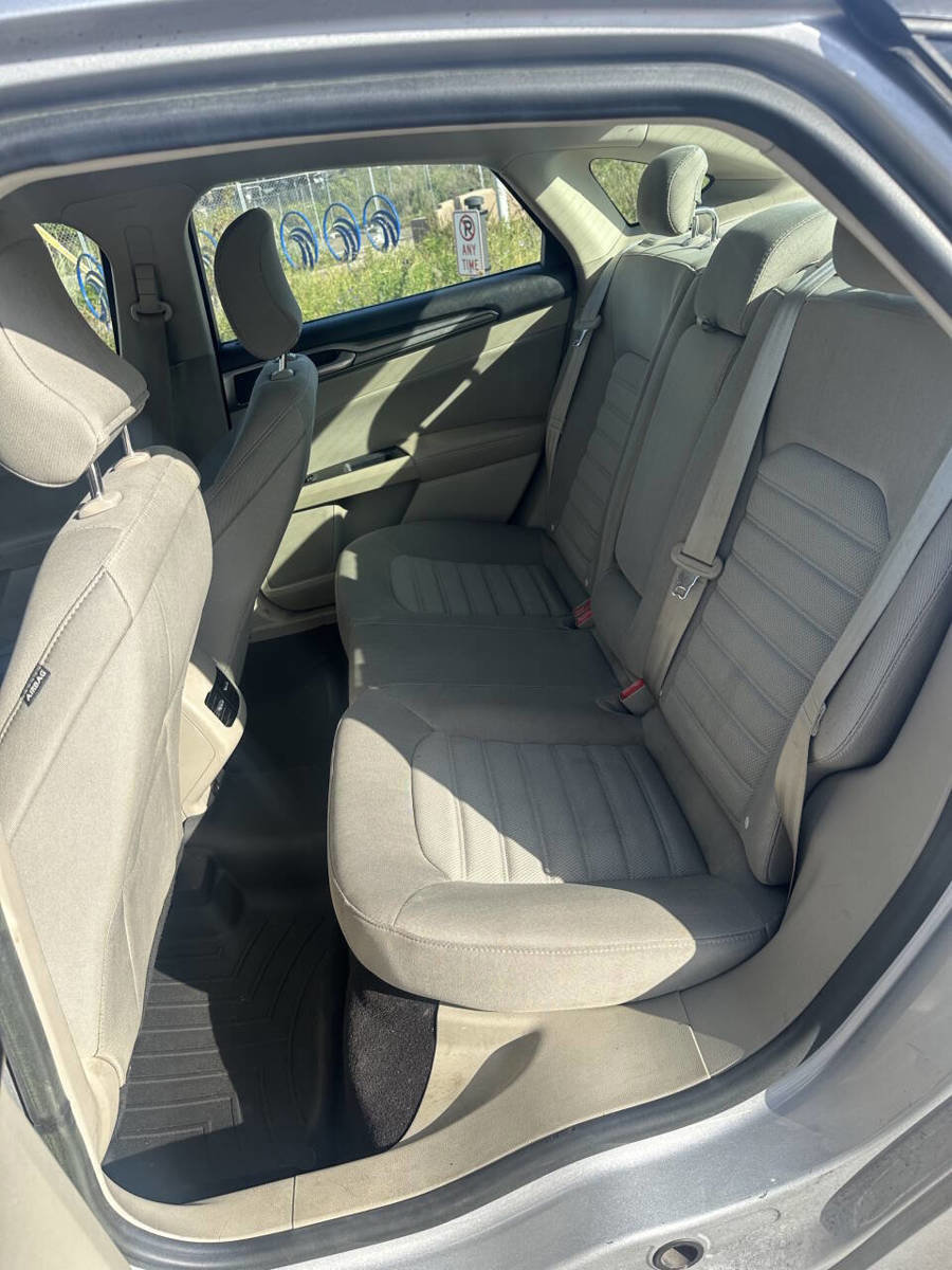 Used 2019 Ford Fusion SE image 10