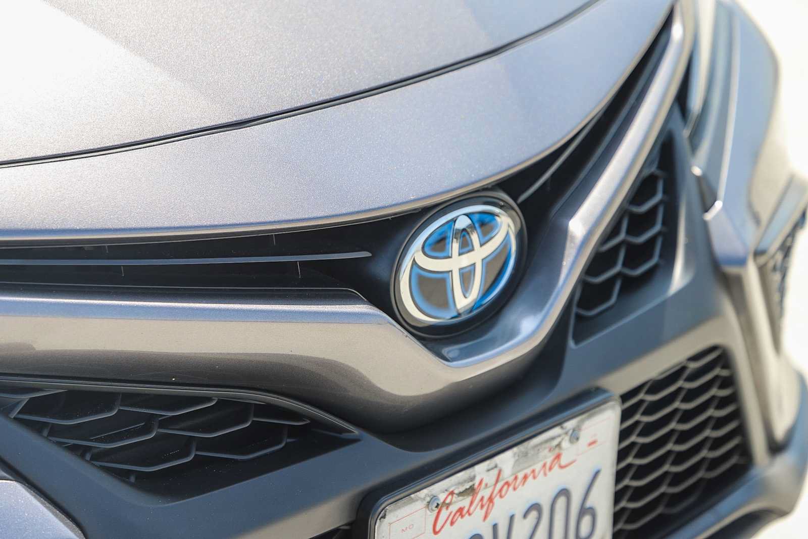 Used 2024 Toyota Camry SE w/ Audio Upgrade Package FWD image 5