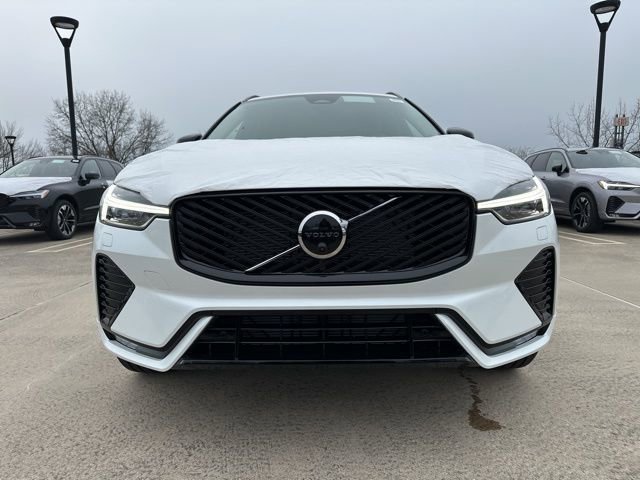 New 2026 Volvo XC60 B5 Plus w/ Climate Package image 2