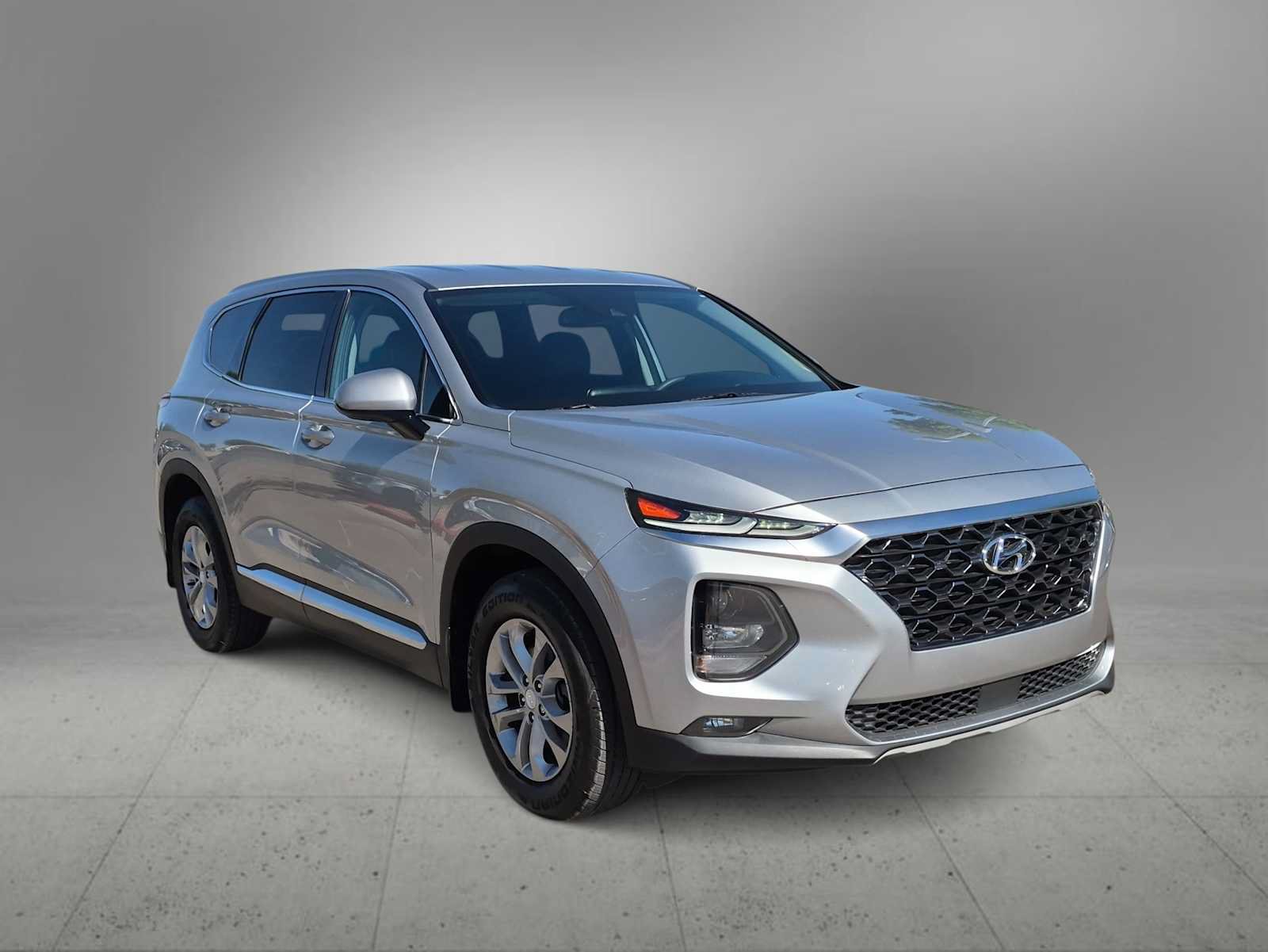 Used 2020 Hyundai Santa Fe SEL FWD image 2