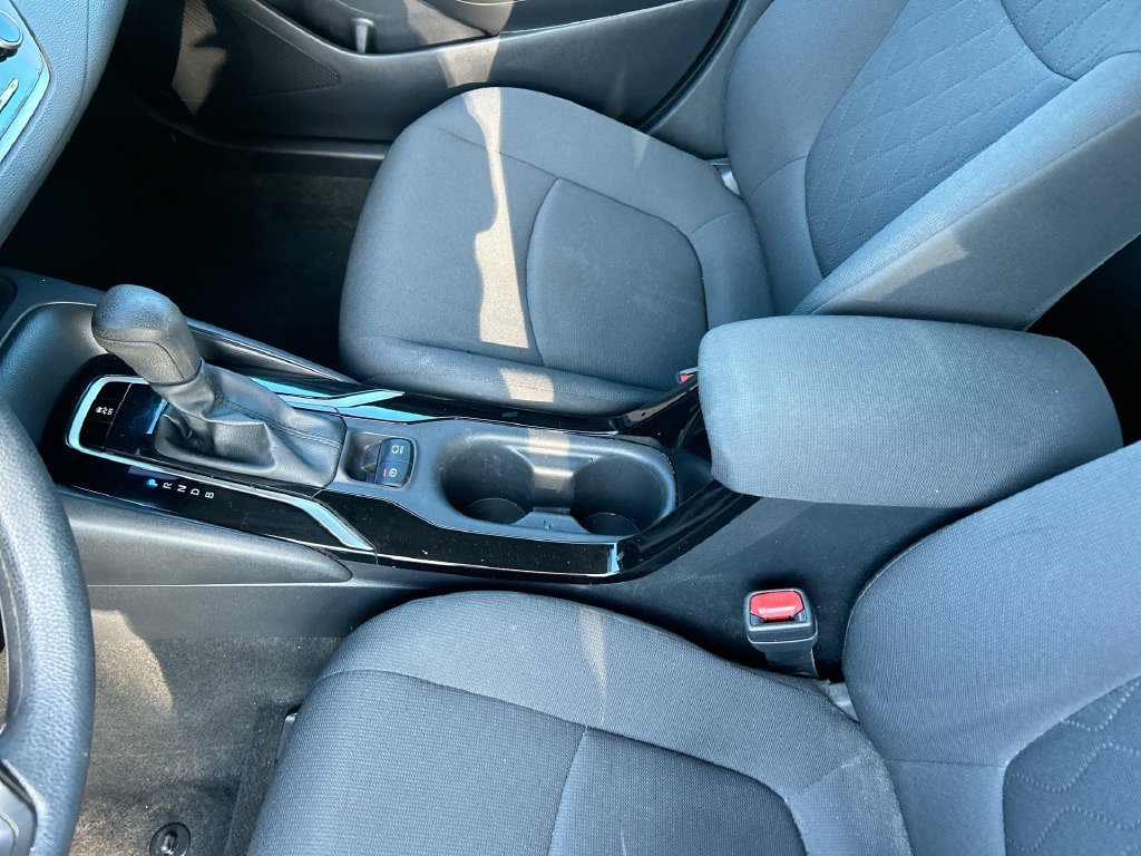 Used 2022 Toyota Corolla LE FWD image 26