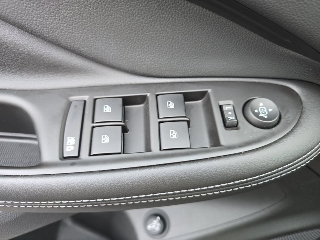 Certified 2019 Buick Envision Essence AWD/4WD image 31