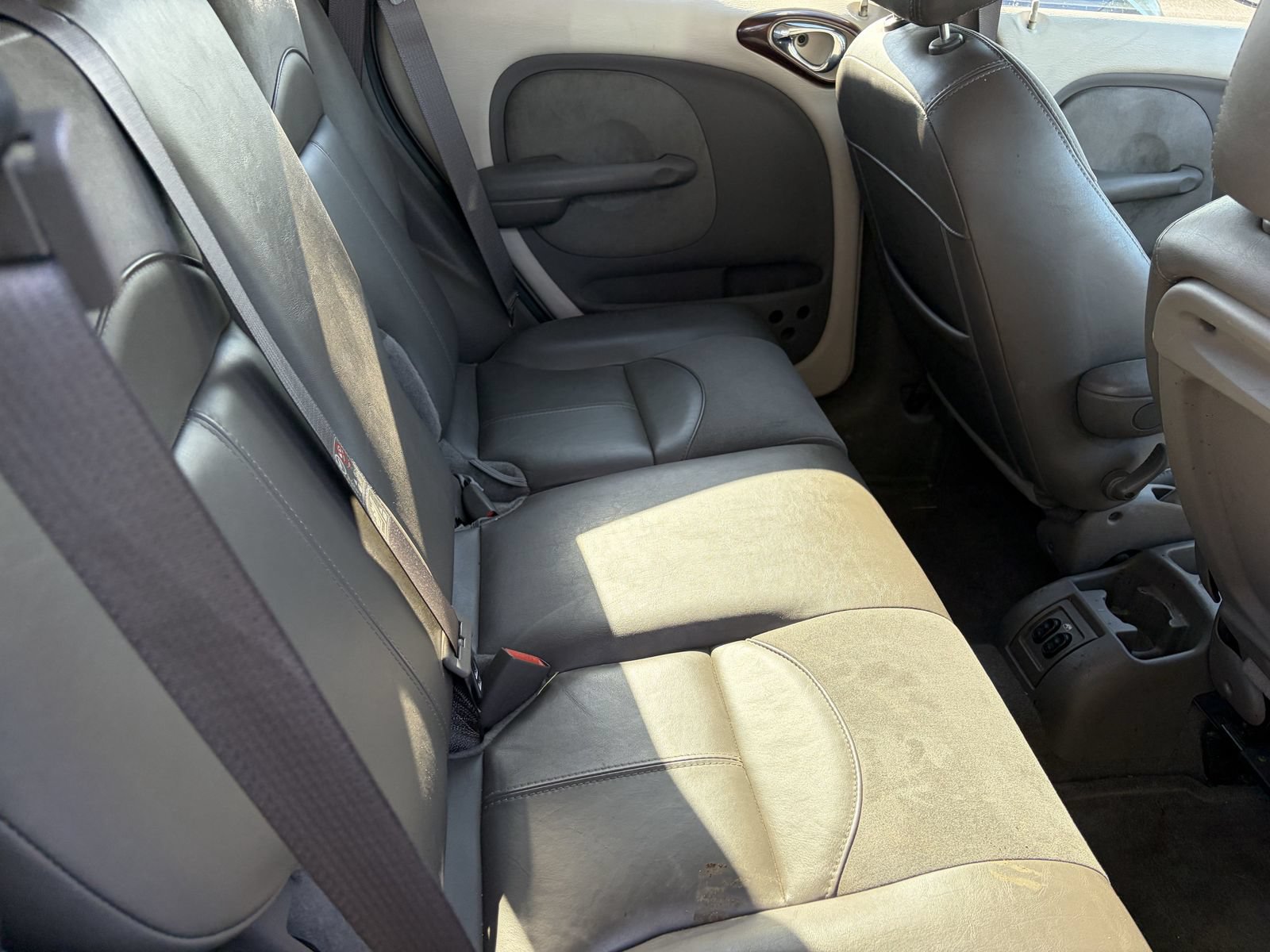 Used 2004 Chrysler PT Cruiser Limited FWD image 10